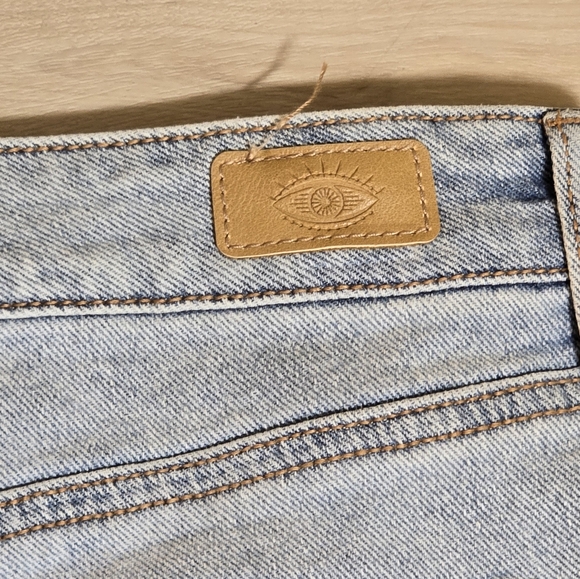 Sofia Jeans by Sofia Vergara Gabriella Mid Rise Bermuda Short Women Size 4 - Picture 14 of 14